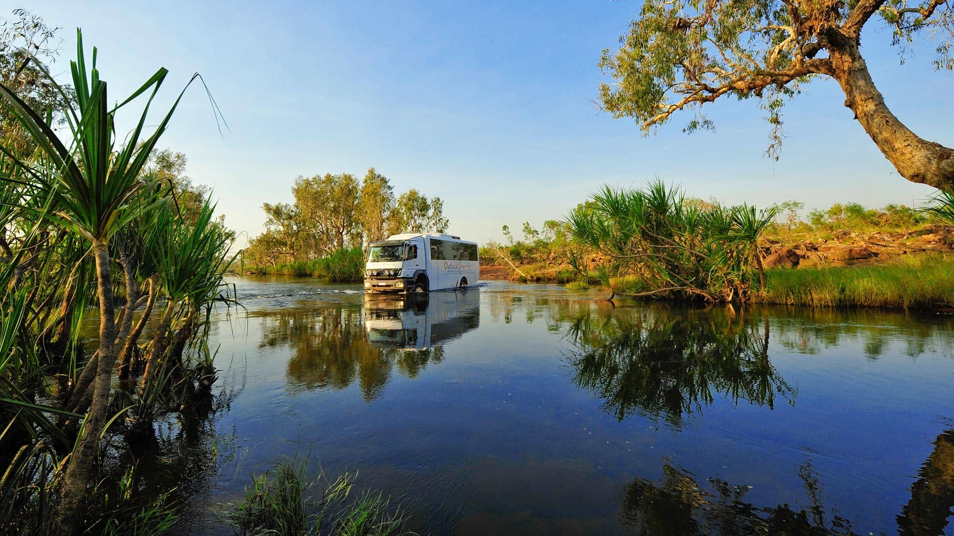 /photos/shares/Australia/0WesternAustralia/OutbackSpiritTourJourneyBeyondandBerkeley/OutbackSpiritJBWetlands.jpg